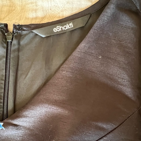 Gorgeous Eshakti Midi Floral Dress in size 16 - Picture 4 of 7